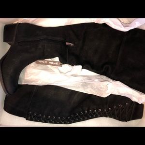 Vince Camuto all black suede boots